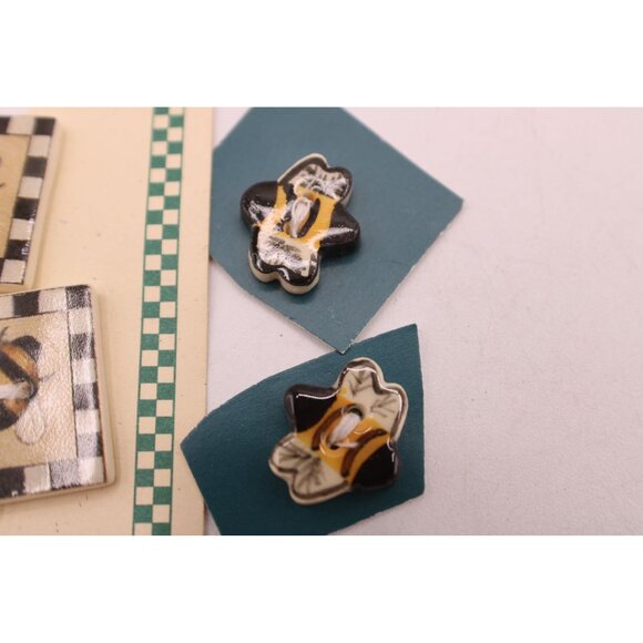 Ceramic Buttons Set Of 4 Debbie Mumm Bee-Themed Decorative Painted Vintage - Picture 3 of 8